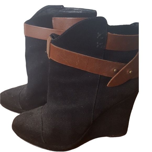 Mia Limited Edition Shoes - MIA Limited Edition Womens Ankle Wedge Booties Boots Black Size 8 Shoe Short MLE